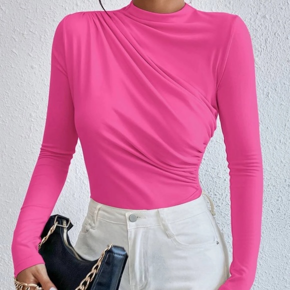 Minimalist Ruched Solid Bodysuit - Picture 12 of 13